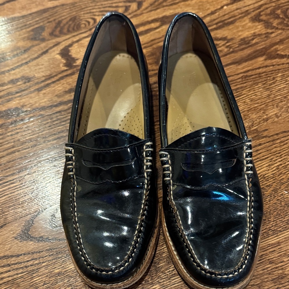 G.H. Bass Weejuns Black Patent Loafers Size 8.5